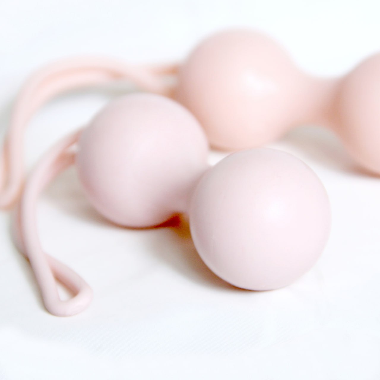 Kegel balls women pleasure. Balls for vagina adult sex toy. Beads exerciser Ben Wa. Eggs silicone toy. Gift for her sex waterproof beads